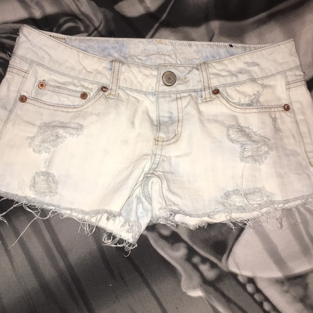 Light washed shorts